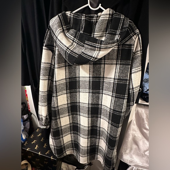 Women’s Plaid Coat Forever 21 size S - Picture 2 of 3